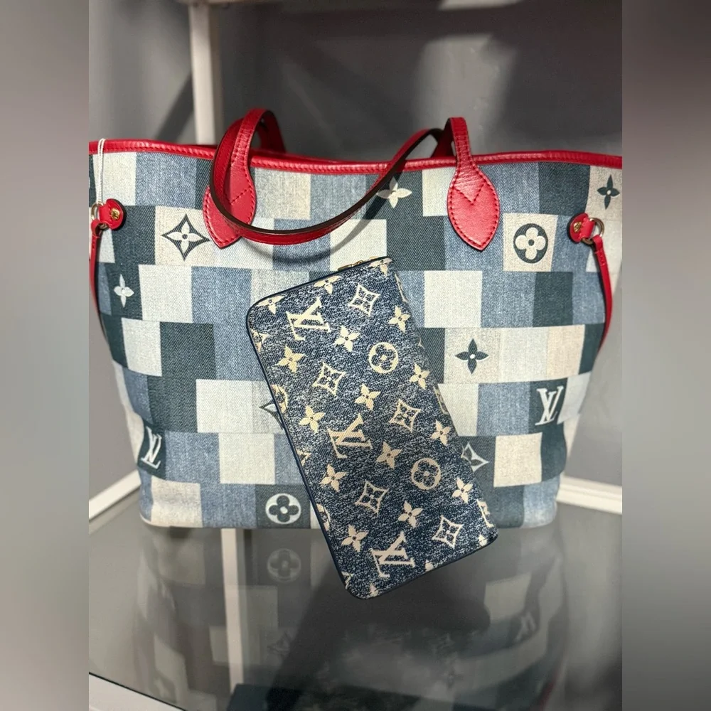 LOUIS VUITTON Zippy Denim Wallet - Picture 8 of 8